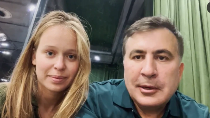 Саакашвили создал новую семью с украинским депутатом Лизой Ясько. ВИДЕО