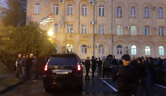 Абхазские депутаты не приняли постановление по инциденту с участием Гарри Кокая