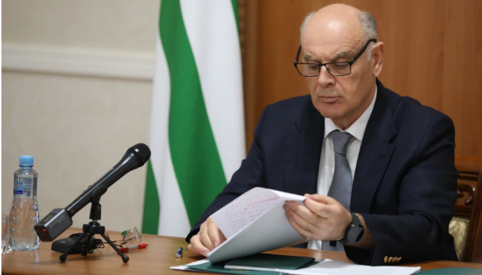 Бжания: «Это крайне неприятный инцидент, но не стоит его политизировать»