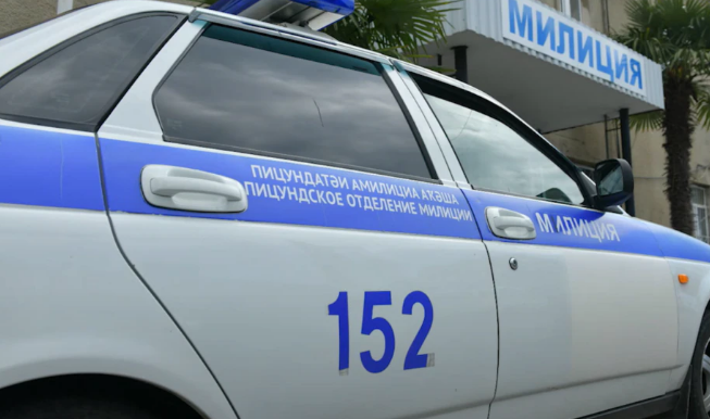 В Абхазии задержаны двое мужчин, избивших милиционеров