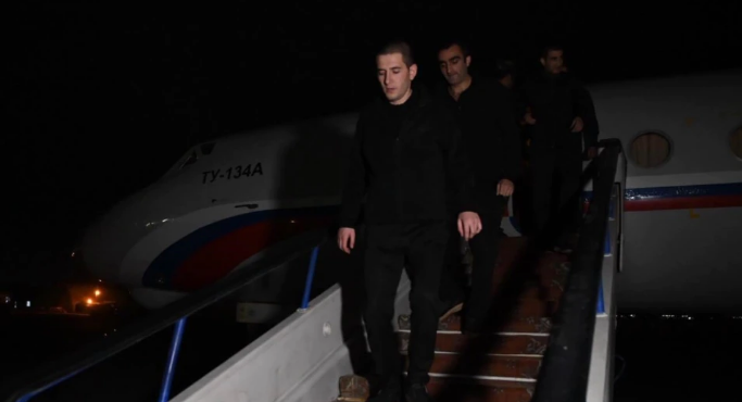 Пятеро пленных вернулись из Азербайджана в Армению. Подробности