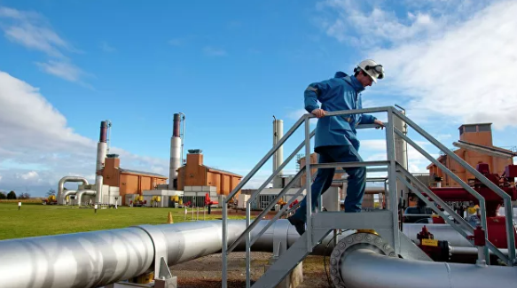 Цена фьючерсов на газ в Европе выросла до 960 долларов за тысячу кубов