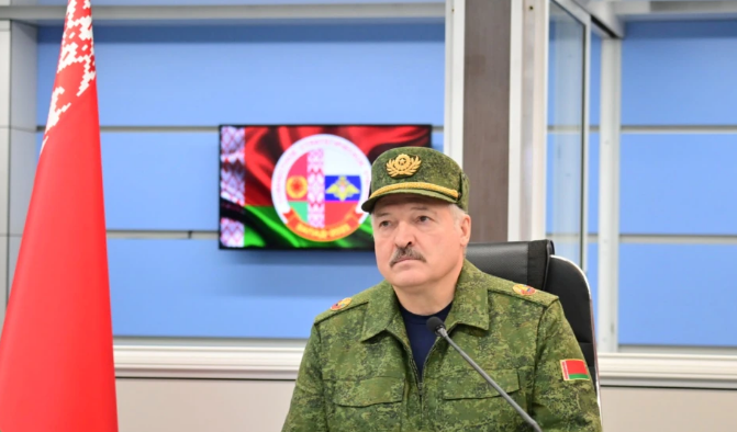 Лукашенко пригрозил остановить транзит грузов и газа в Евросоюз
