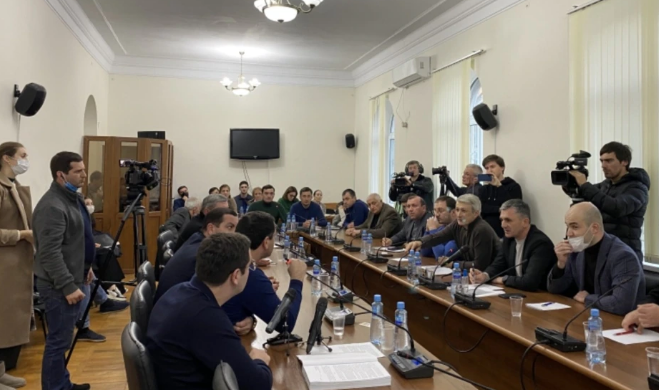 Сухумская прокуратура возбудила дело за оскорбление представителей власти