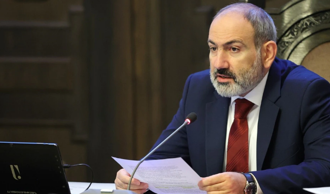 Пашинян подтвердил договоренность о строительстве ж/д из Ерасха в Горадиз