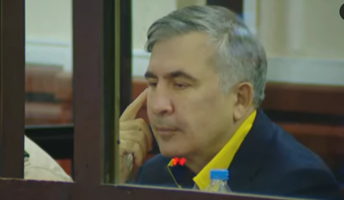 Михаил Саакашвили потребовал обеспечить ему адекватное лечение