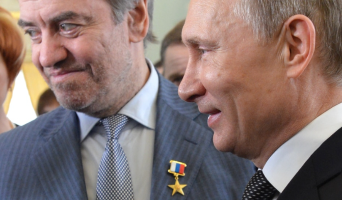 Валерий Гергиев не задекларировал квартиру в центре Нью-Йорка