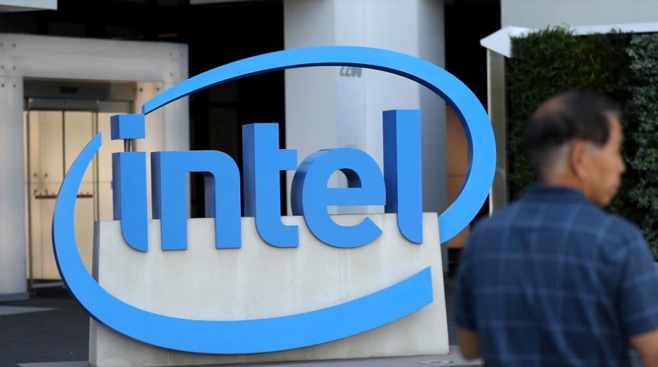 Intel приостановил работу в России из-за войны в Украине