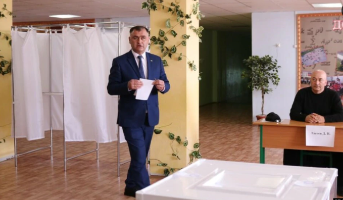 Югоосетинский ЦИК огласил итоги первого тура: Гаглоев – 36.9%, Бибилов – 33.5%