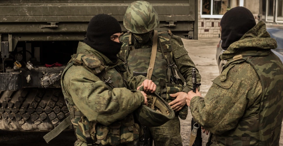 "Тащат даже у сослуживцев". Российская армия и мародерство