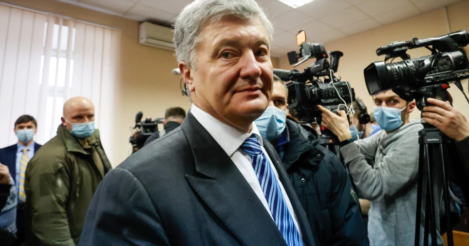 Порошенко разрешили покинуть Украину с третьего раза