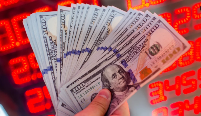 Новый рекорд: из России в Грузию за месяц перевели более 300 млн долларов