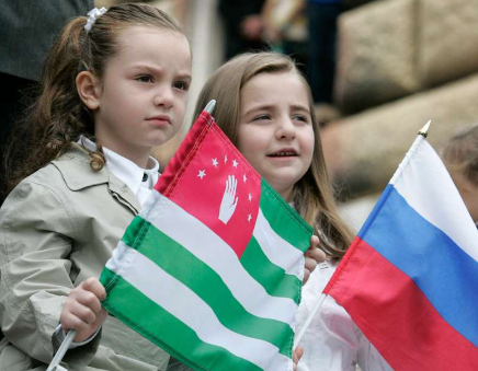 რუსული გართობა სახელად «დამოუკიდებელი აფხაზეთი» ლოგიკურ დასასრულს უახლოვდება
