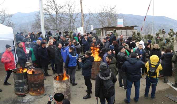 სომხური მხარე მთიანი ყარაბაღის "ფაქტობრივი ბლოკადის" შესახებ იუწყება