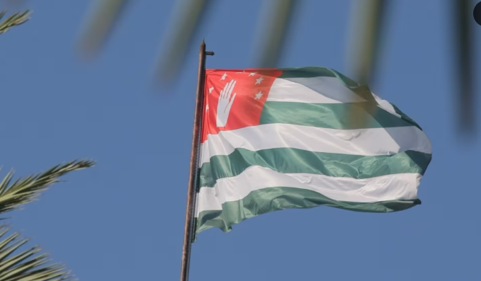 В Абхазии завели дело против переехавшего в Тбилиси Руслана Гамисония