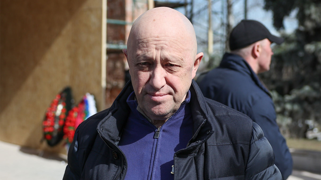 ЧВК «Вагнер» потребовала от чиновников «почетный эскорт» и «оркестр» на похоронах наемников