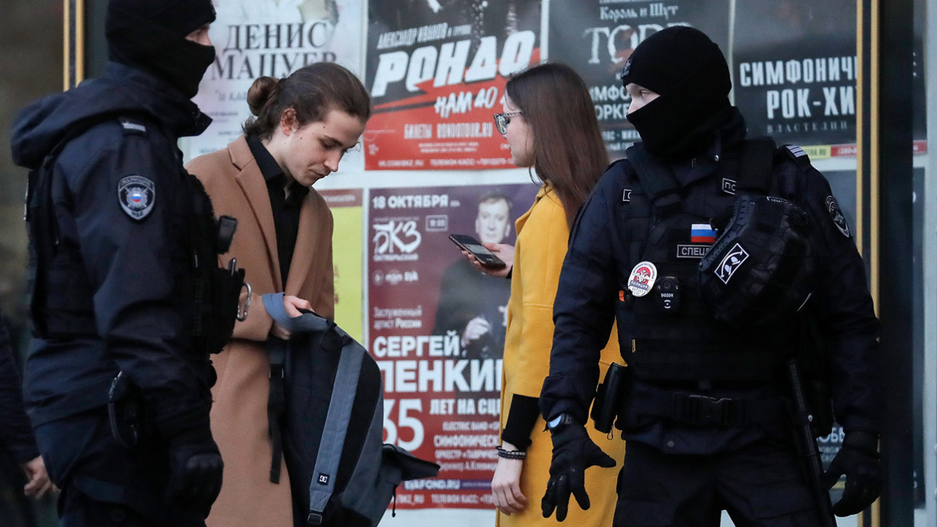 Все выставки и концерты в России обязали проходить цензуру МВД