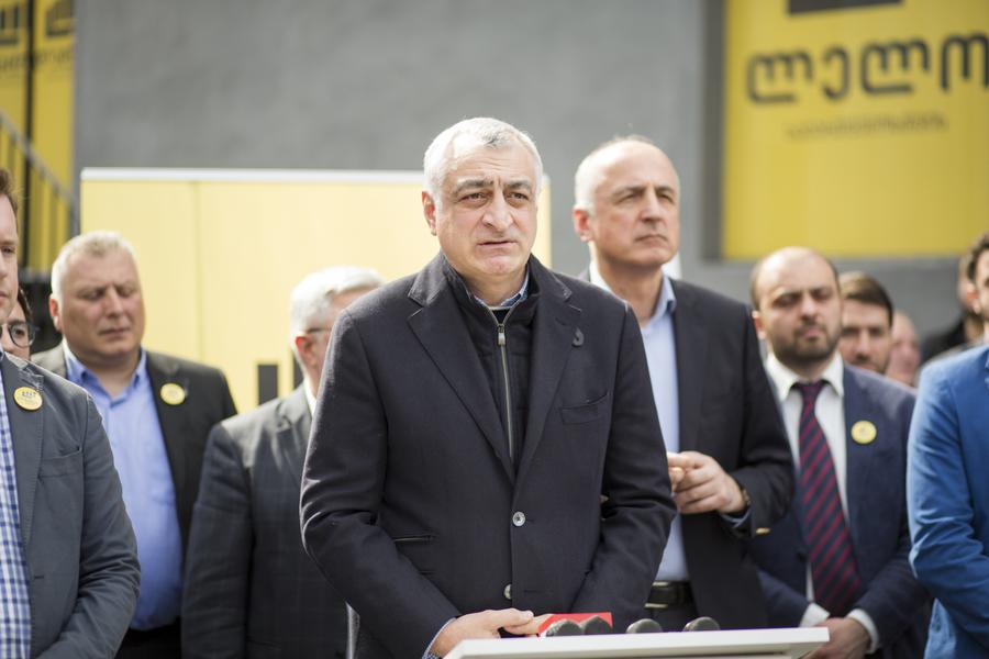 ხაზარაძე მთავრობას კრიზისული სიტუაციის სამართავად რამდენიმე რჩევას აძლევს