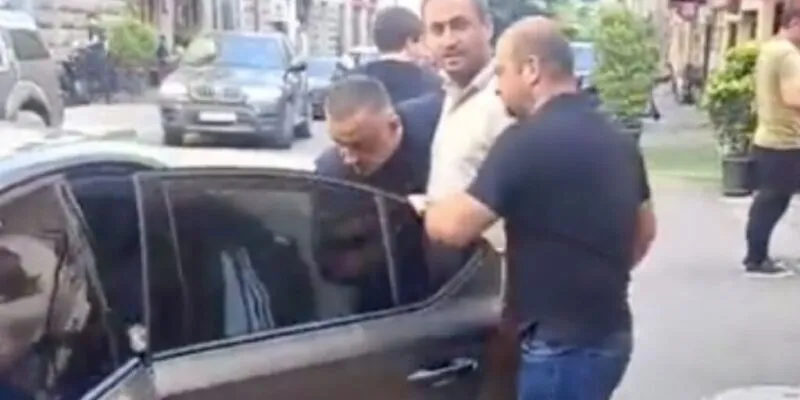 Грузия задерживает и угрожает экстрадировать азербайджанского журналиста