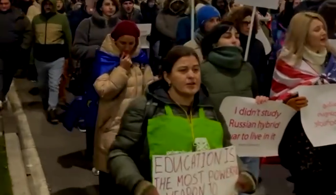 Протестный марш университетского сообщества завершился у парламента Грузии
