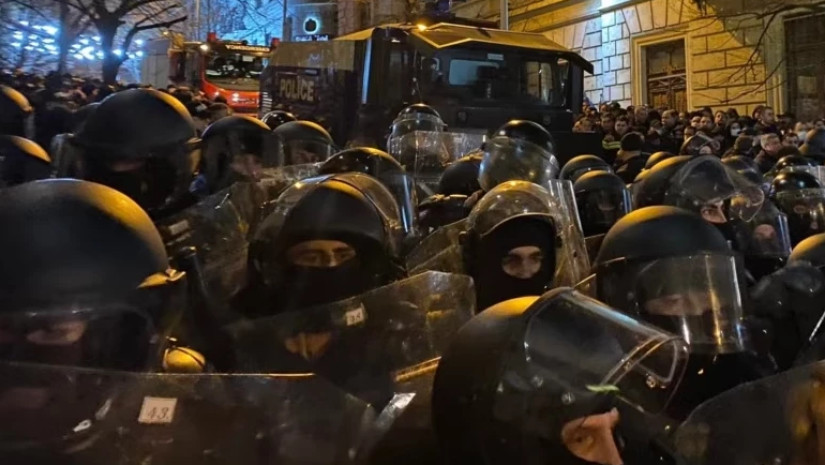 „ცემა–ცემით გამატარეს ეს ფარიანი ხალხი“ – რას ყვებიან ნაცემი დემონსტრანტები