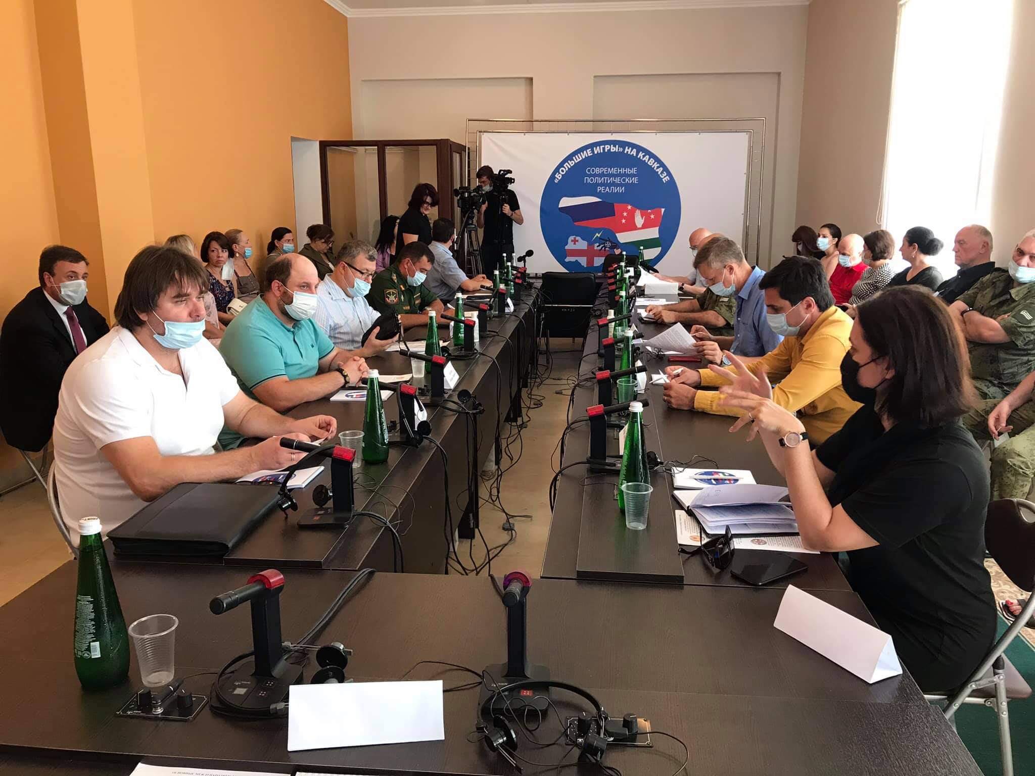 «ძმური» ყულფი აფხაზეთის კისერზე და რუსული ხრიკები ყურადღების გადასატანად