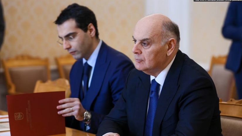 ინალ არძინბა ე.წ. საგარეო საქმეთა მინისტრის პოზიციიდან გაათავისუფლეს