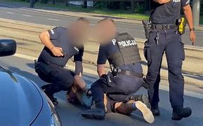 В Варшаве задержали мужчину, который напал на двух людей с мачете