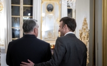 Politico: Макрон пригласил Орбана, чтобы убедить за вступление Украины в ЕС