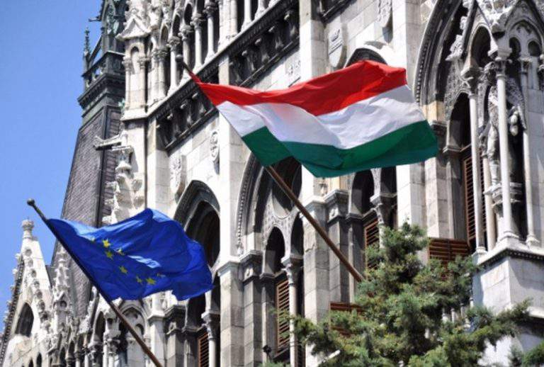 СМИ: ЕС разморозит 10 млрд евро для Венгрии, но это не связано с Украиной