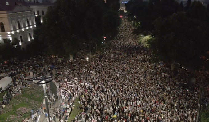 საერთაშორისო მედია – თბილისის აქციაზე: 120 000 დემონსტრანტი გამოვიდა ქუჩებში ევროკავშირში გაწევრიანების მხარდასაჭერად