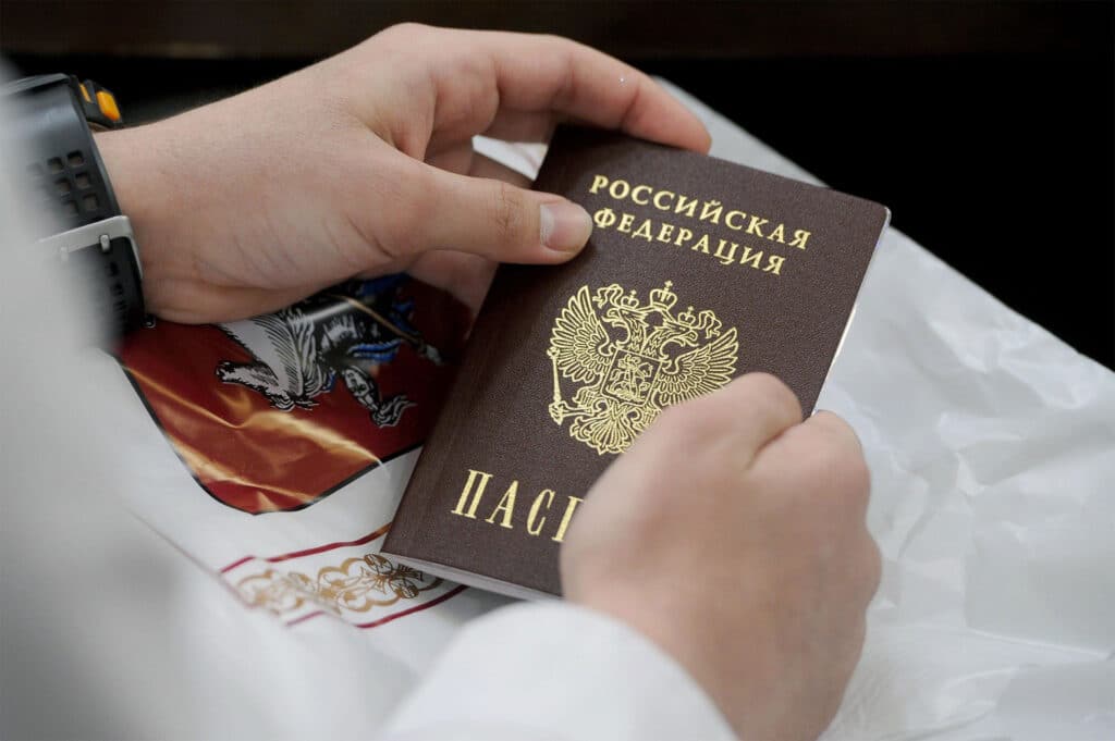«Абхазский портал»: Абхазию посетил бизнесмен с двойным гражданством Грузии и РФ