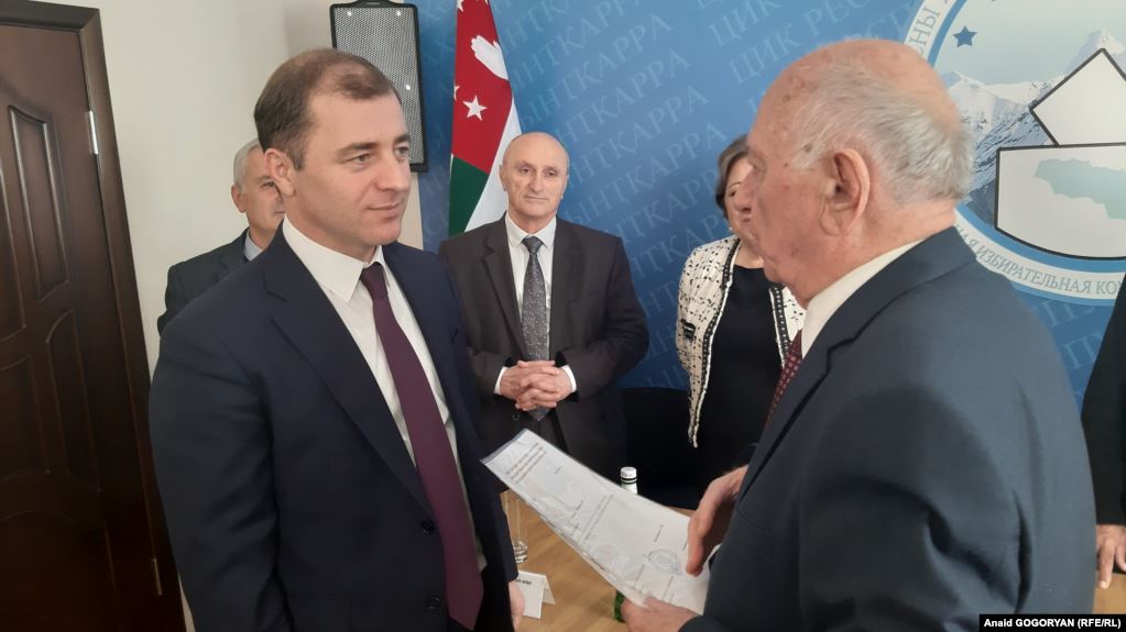 ადგურ არძინბა: „არავითარი დიალოგი საქართველოსთან, ის ჩვენი მტერია“