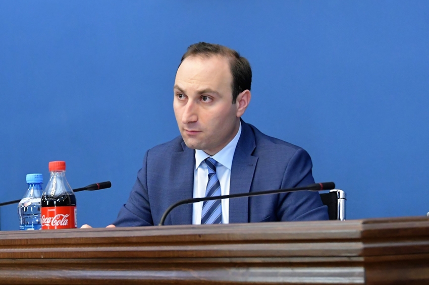 შოთაძის კანდიდატურას კენჭს განხილვის გარეშე უყრიან