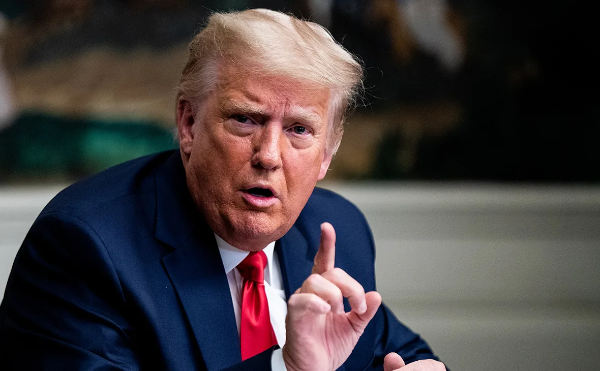 Трамп пригрозил обложить тарифами импорт микрочипов, стали, лекарств