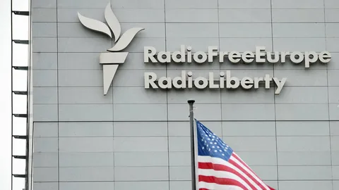 «Голос Америки» прекратил вещание после указа Трампа