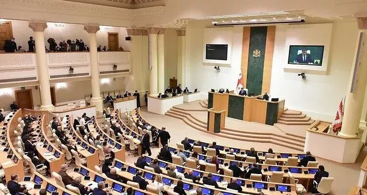 Парламент Грузии в первом чтении рассмотрит закон «об амнистии»