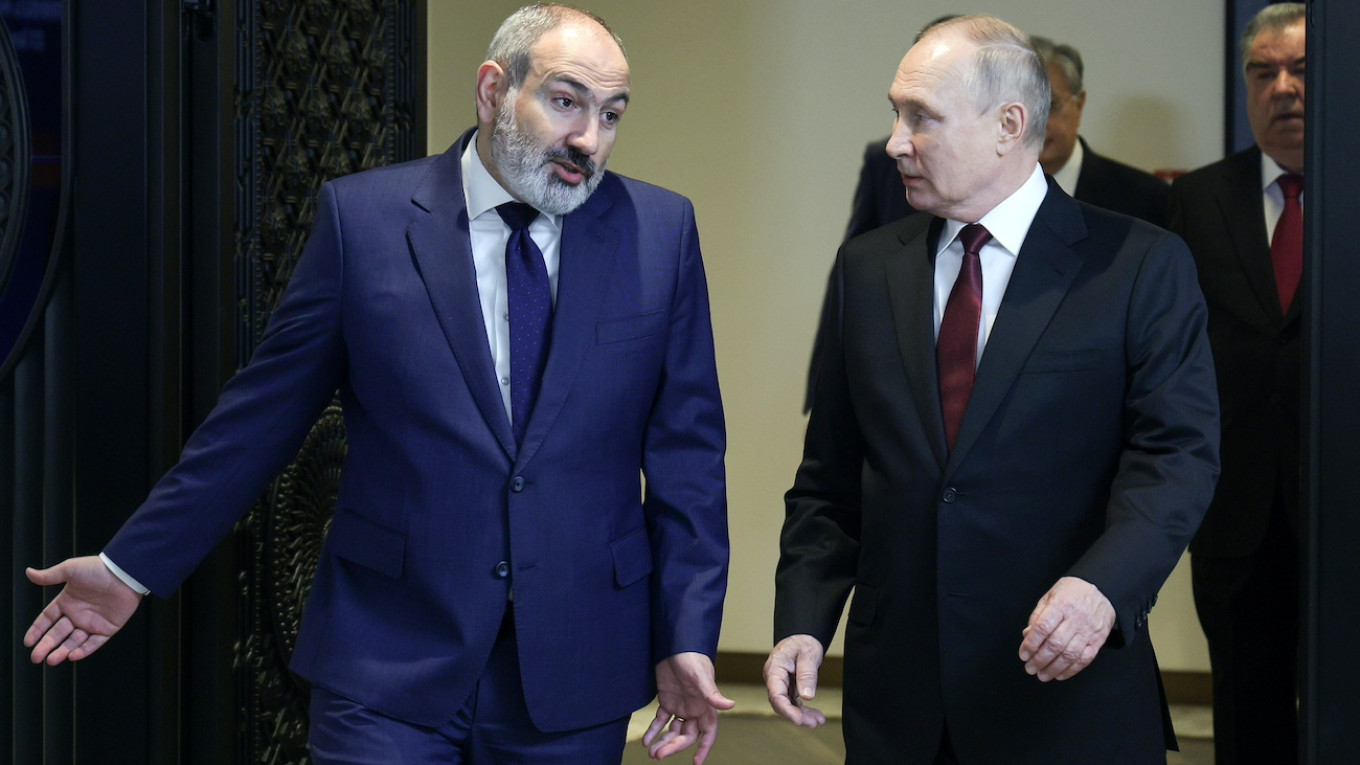 Пашинян дал Путину 5 месяцев на вывод российских пограничников из Еревана