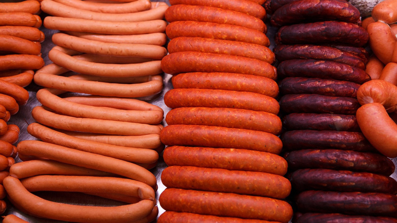 В российских продуктах опять массово нашли «мясной клей»