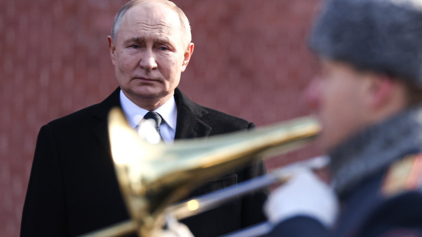 FT: Путин предложил заморозить боевые действия в Украине по линии фронта