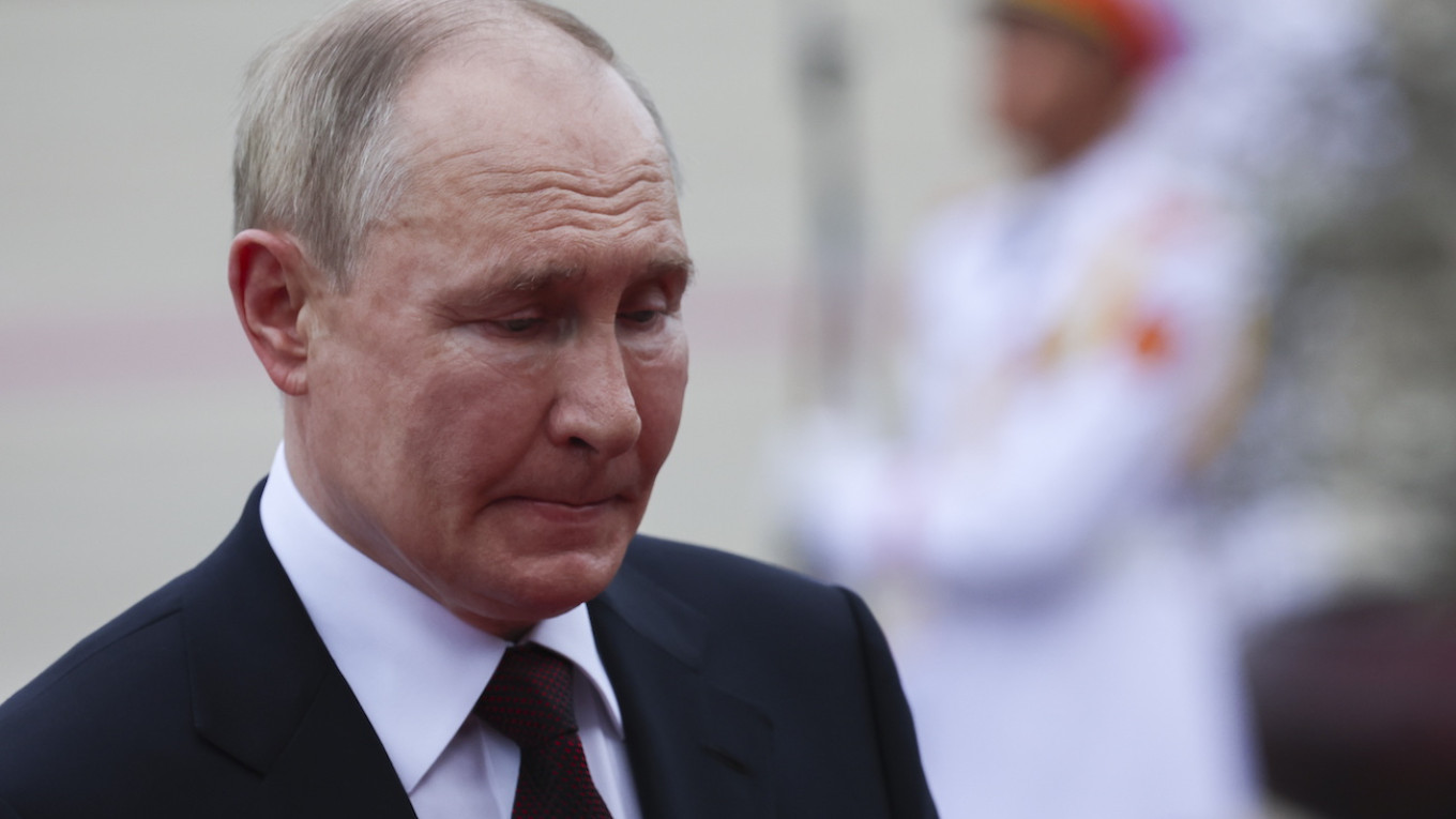 Bloomberg: Путин согласен на перемирие и ввод китайских миротворцев в Украину