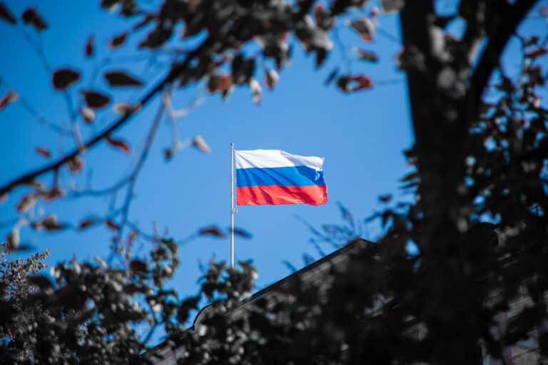 NYT: в Сирию впервые после смены там режима прибыла делегация из России
