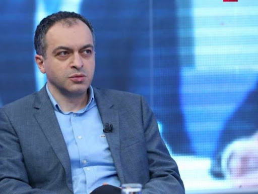 "გახარია გამსახურდიას საფლავთან ორი მიზეზის გამოა საინტერესო"