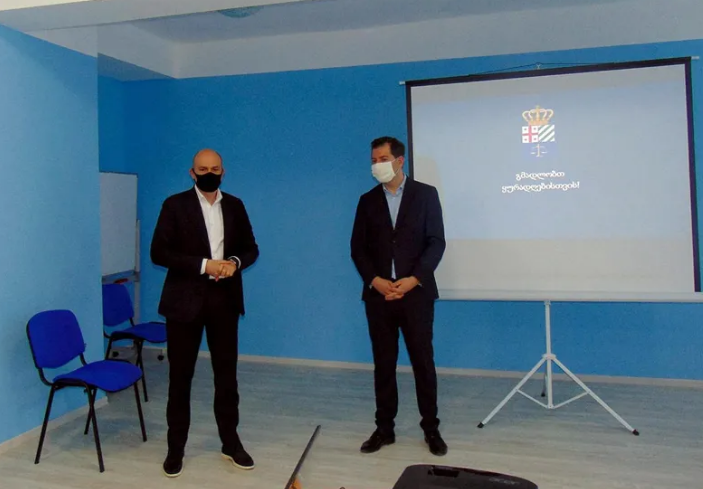 რუსლან აბაშიძემ იუსტიციისა და სამოქალაქო ინტეგრაციის საკითხებში აფხაზეთის ავტონომიური რესპუბლიკის მინისტრის აპარატში სამუშაო შეხვედრა გამართა