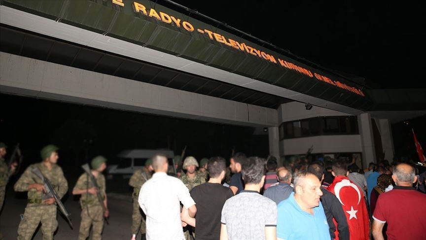 თურქეთში ათობით ყოფილ სამხედროს სამუდამო პატიმრობა მიუსაჯეს