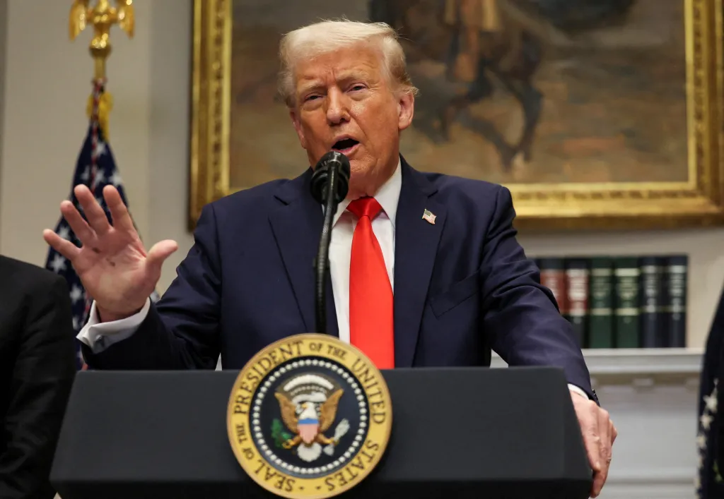 Трамп: Украина открыта к переговорам, Россия готова к миру