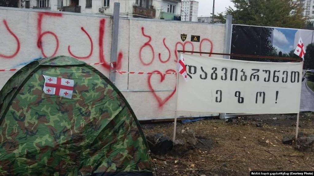 სააპელაციო სასამართლომ კომპანიას "ანას ბაღთან" კორპუსის აშენების უფლება აღუდგინა