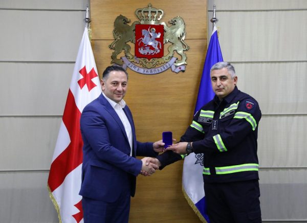 შს მინისტრმა მეხანძრე-მაშველებს პროფესიული დღე მიულოცა