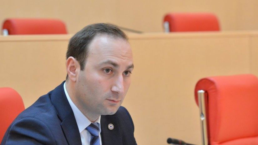 ანრი ოხანაშვილი: "კრიმინალურ "ნაციონალურ მოძრაობას" ოპოზიცია ტყვეობაში ჰყავს“
