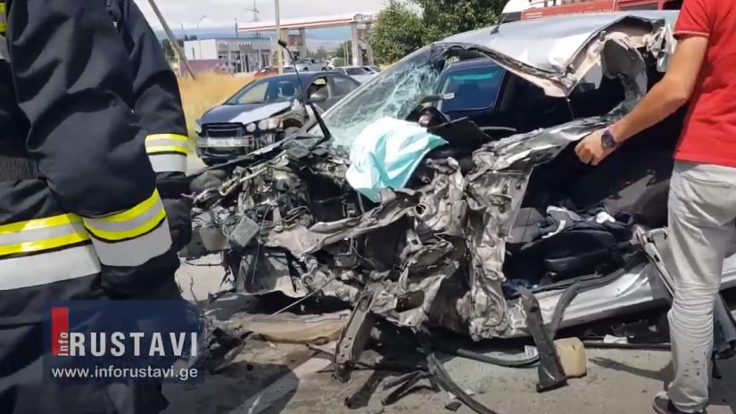 ფონიჭალაში ავტოსაგზაო შემთხვევის შედეგად 5 პირი დაშავდა
